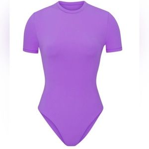 Skims Fits Everybody Ultra Violet Purple Short Sleeve Crew Neck Bodysuit Tee